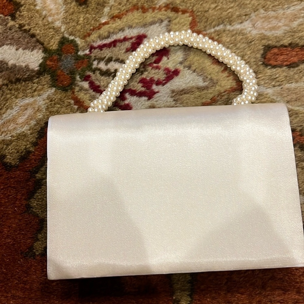 La Regale handbag purse with pearl handle